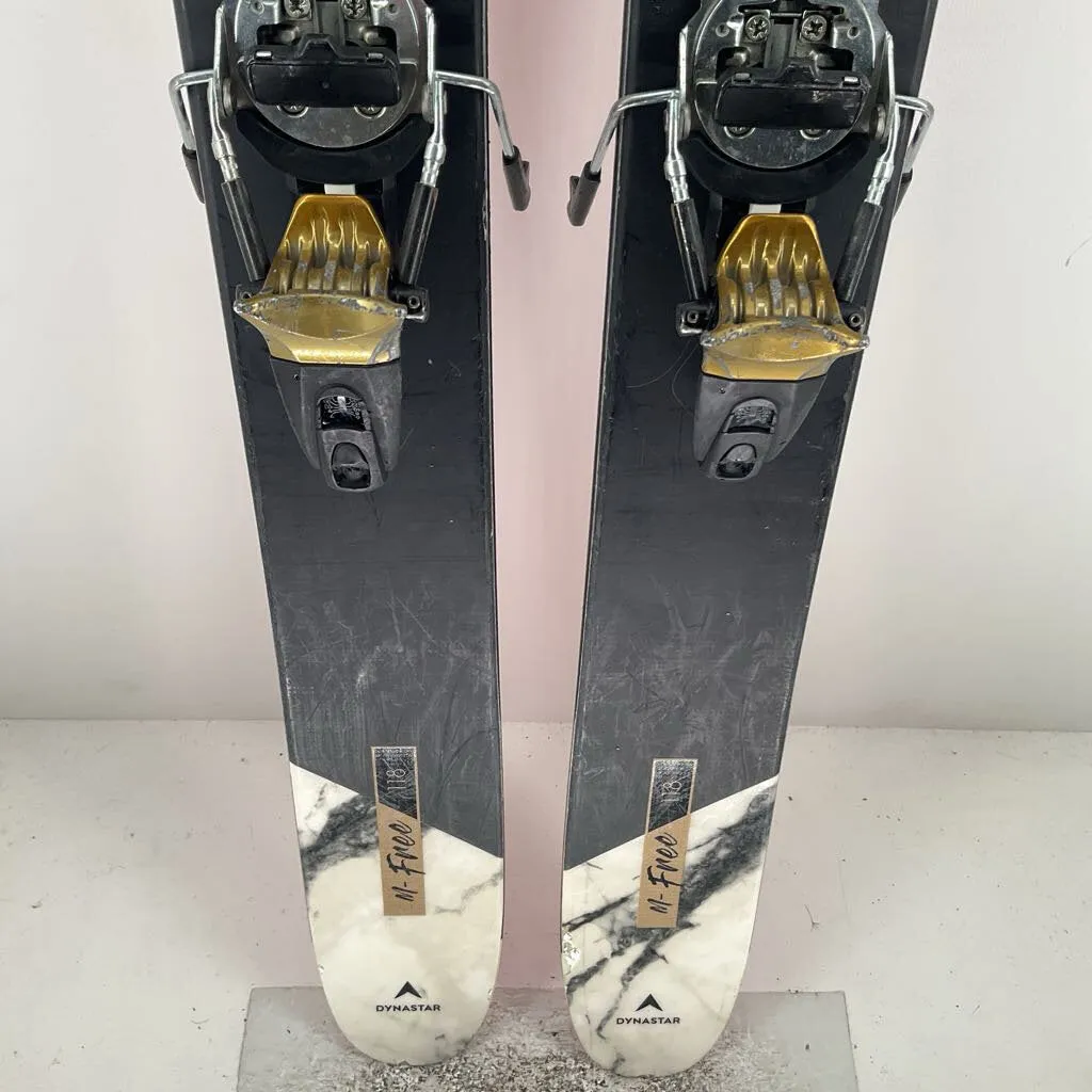 2022 Dynastar M-Free 118 w/ Look Pivot 15 Bindings