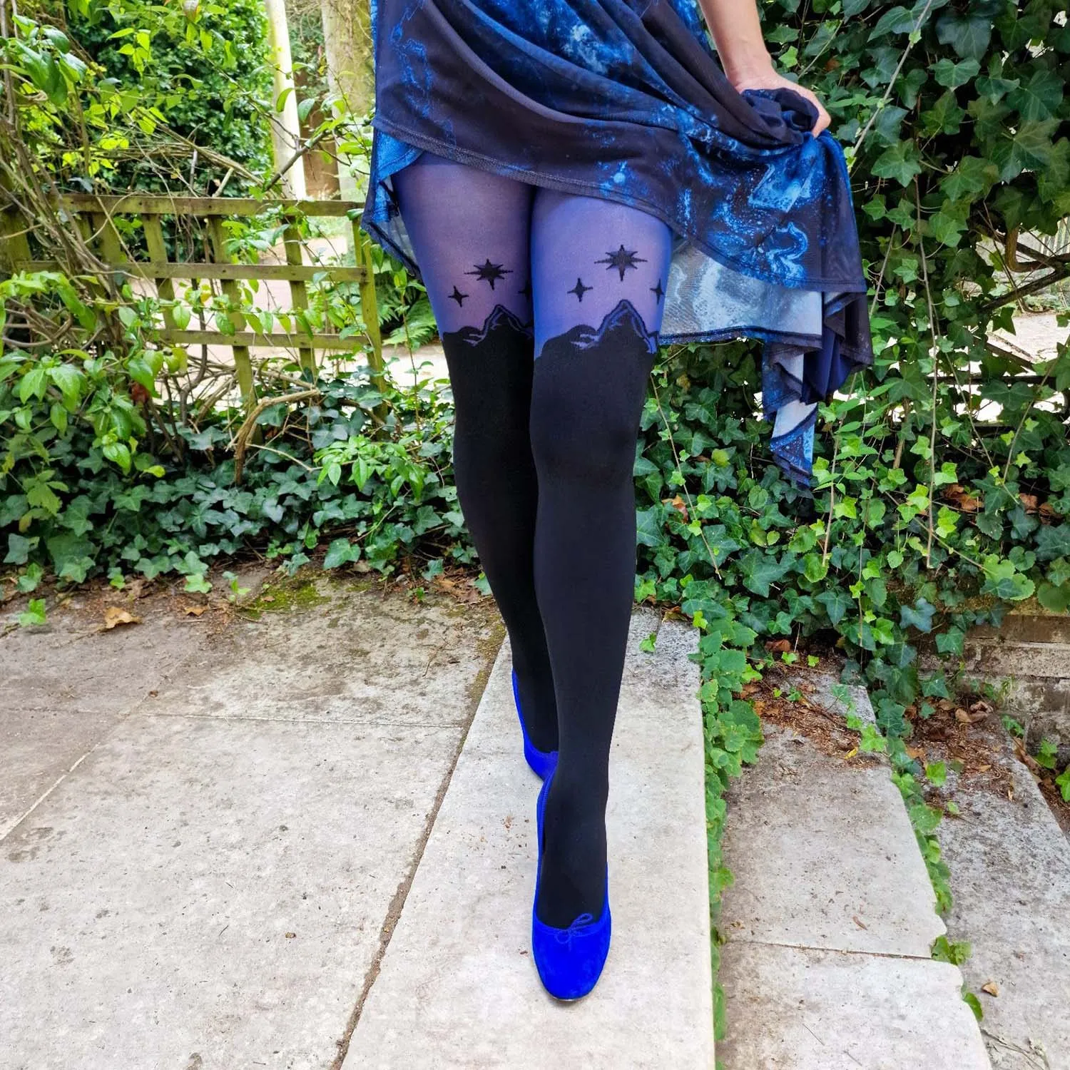 Tights with Bow Before No One Design from the ACOTAR Collection