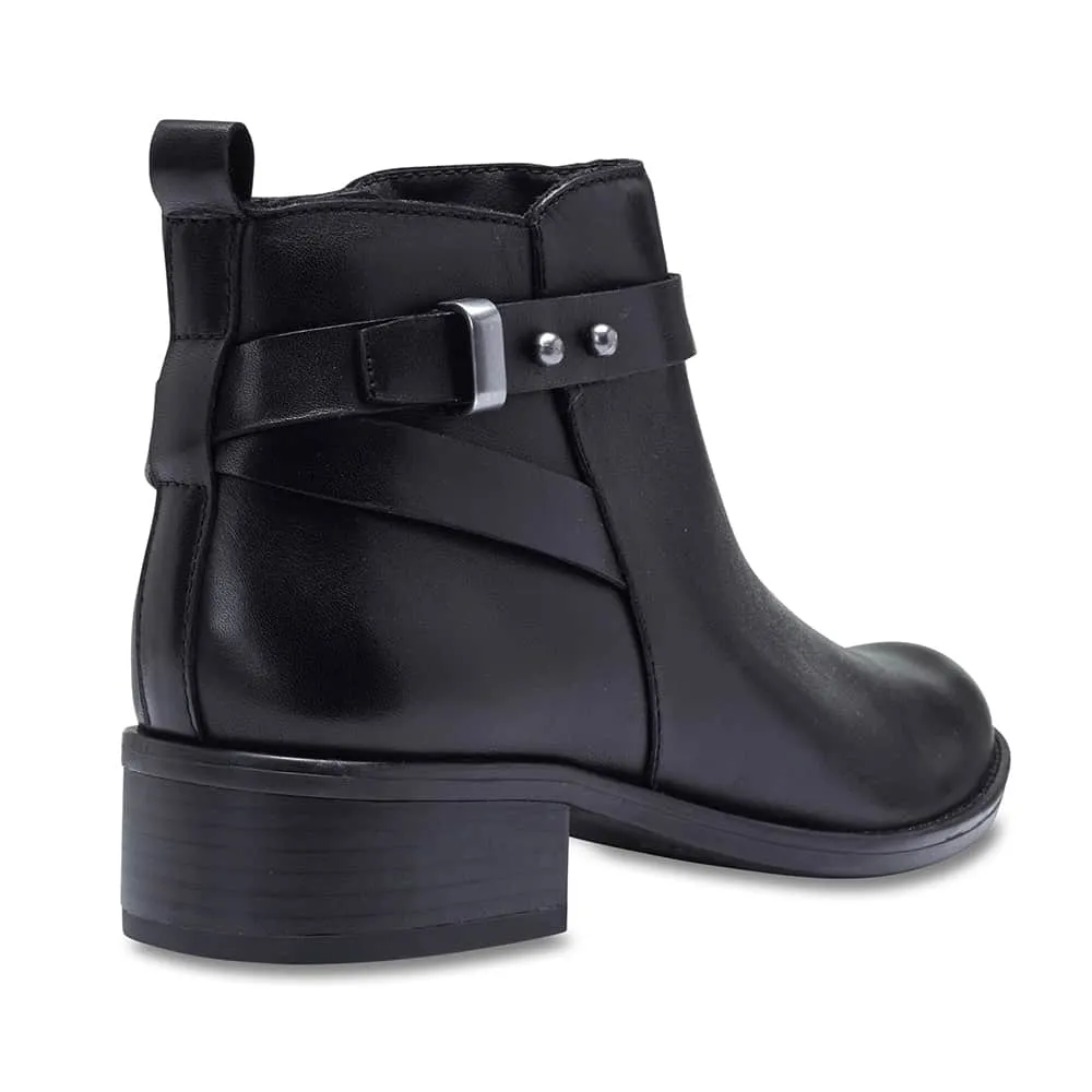 Alert Boot in Black Leather