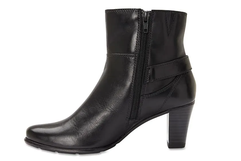 Argyle Boot in Black Leather