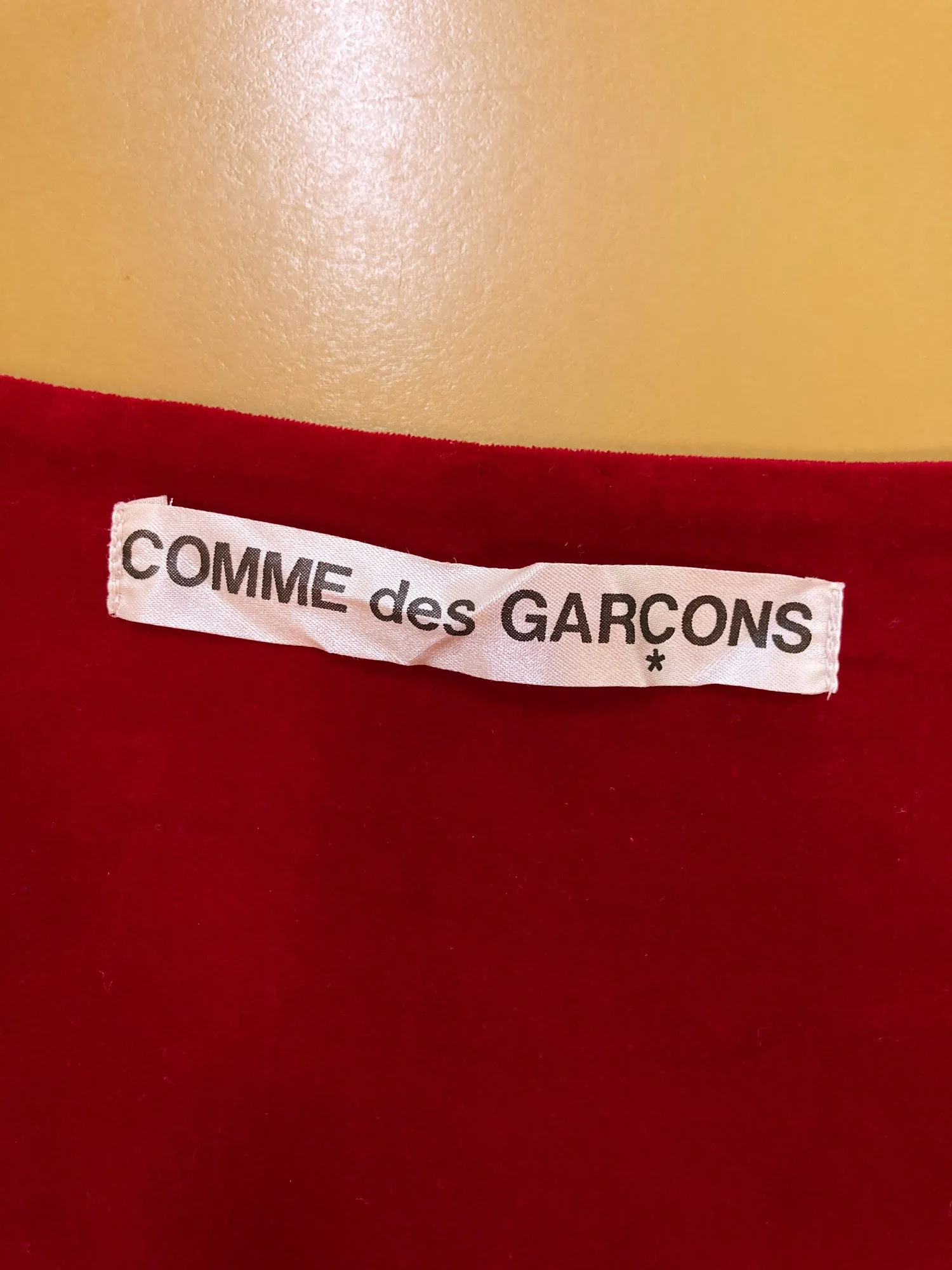 Comme des Garcons AW1995 red velvet sleeveless dress