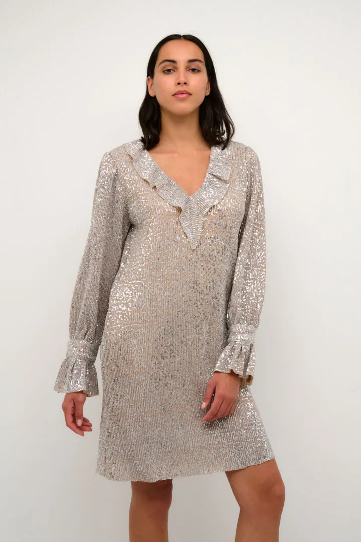 Karen By Simonsen Nova sequin Dress in Tuffet