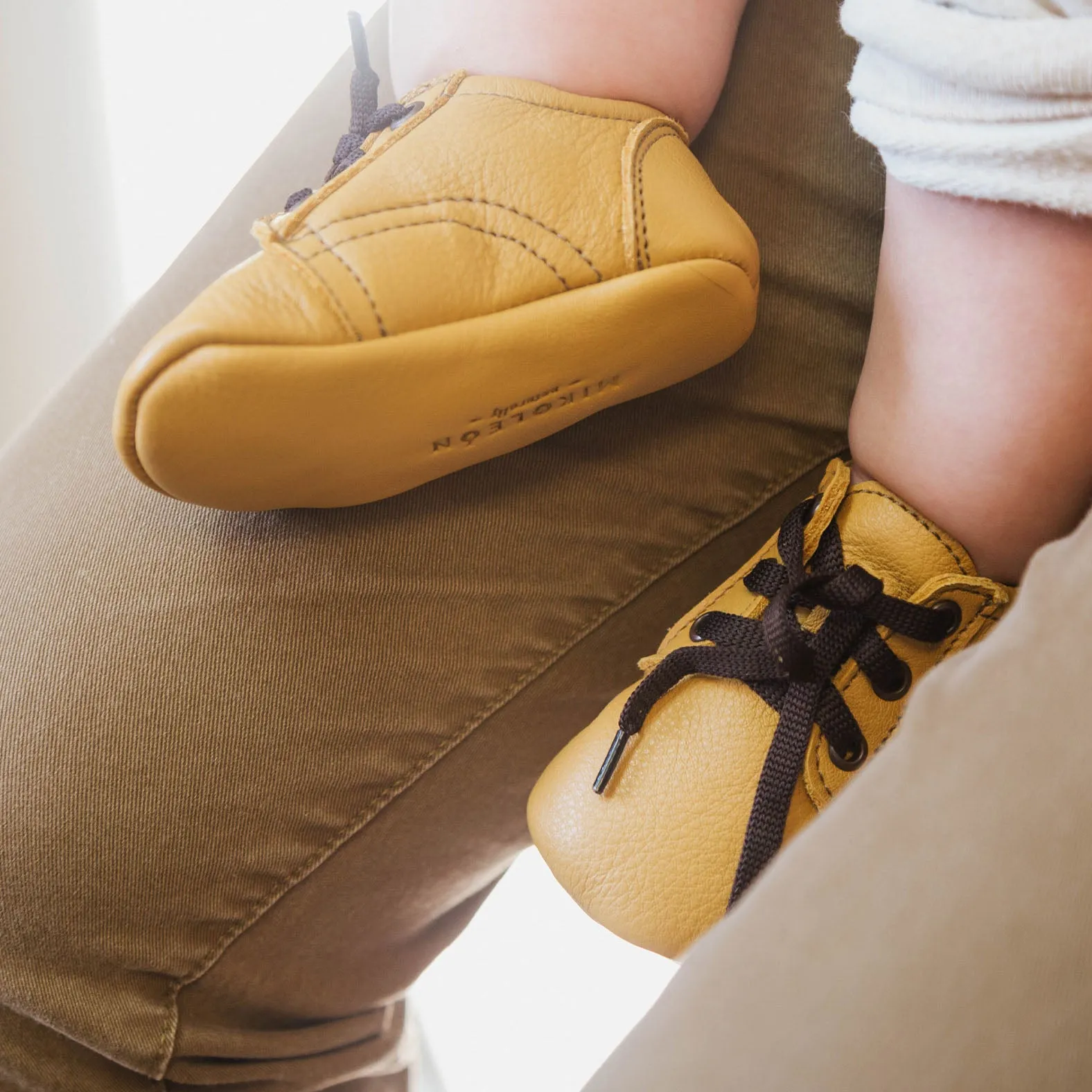 MK21040 - Varsity Dorado [Baby Leather Shoes]