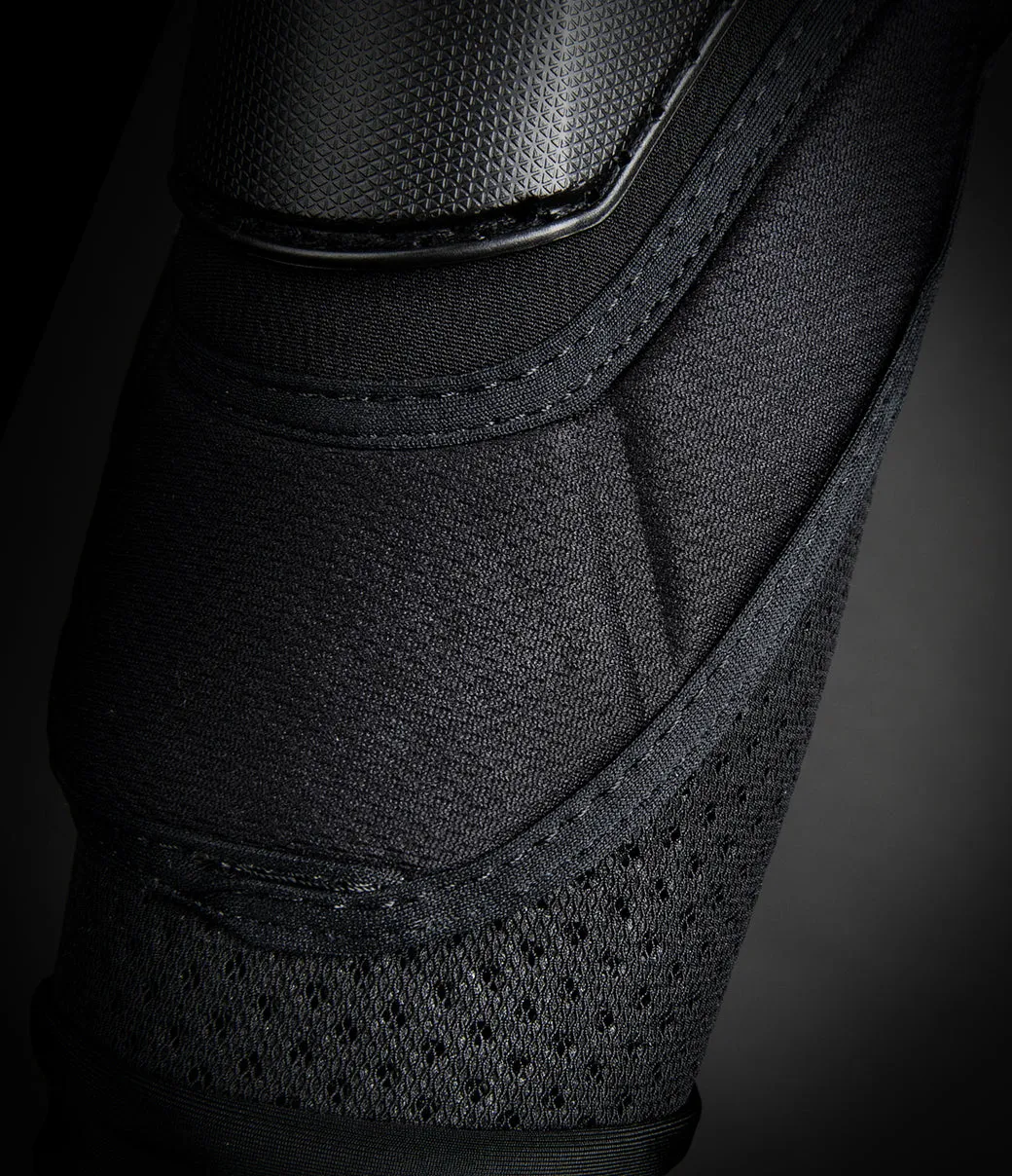 Stratus Knee Guards - Black