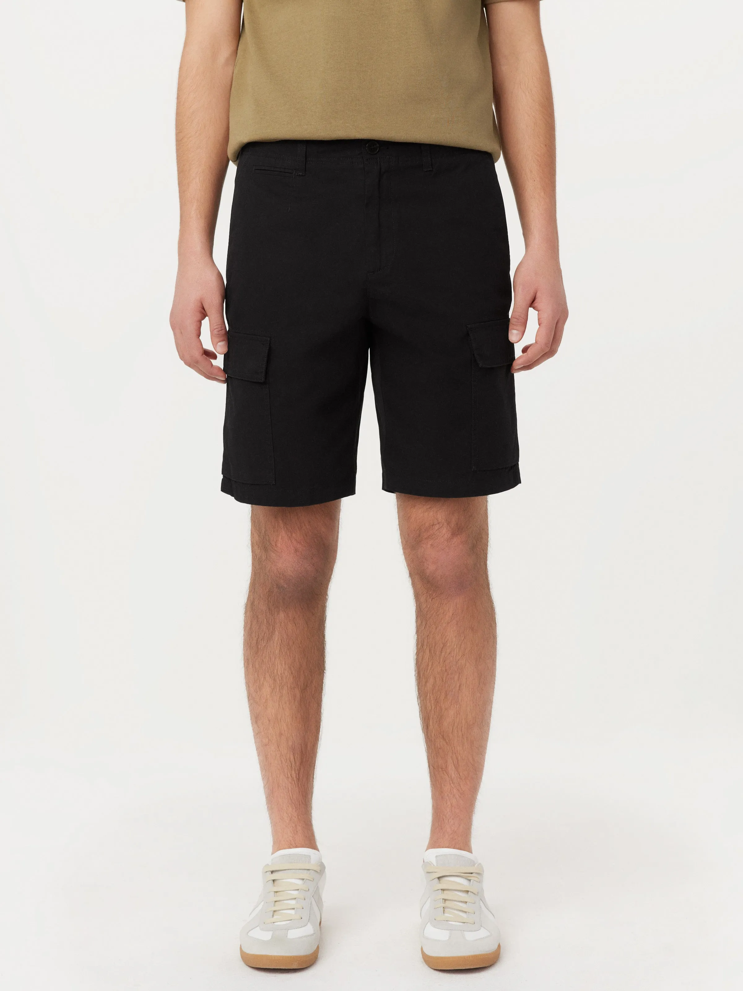 The Joey Cargo Short in Black